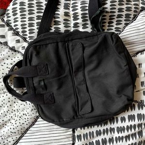 Gently Used Storq Carryall Diaper Bag Black Canvas